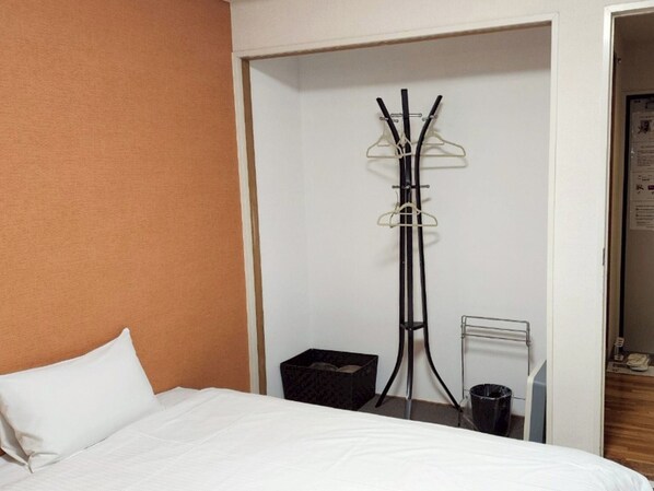 1 quarto, escrivaninha, Wi-Fi de cortesia, roupa de cama