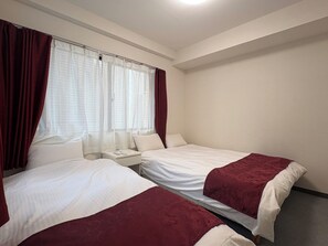 1 bedroom, desk, free WiFi, bed sheets