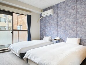 1 bedroom, desk, free WiFi, bed sheets