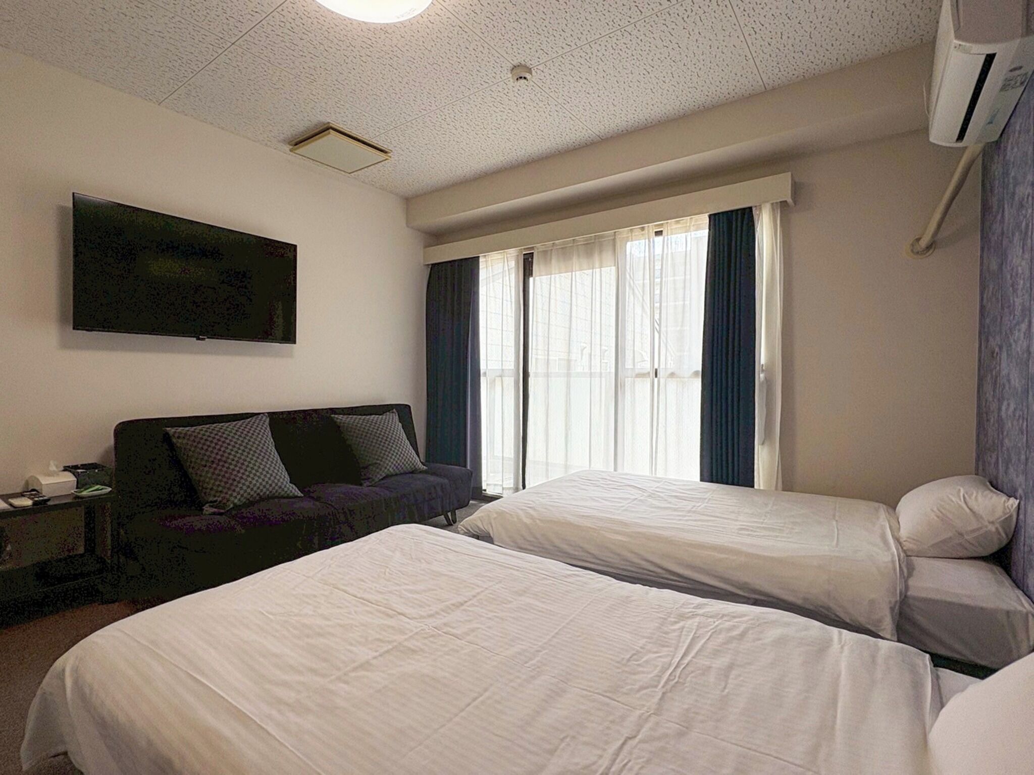 1 bedroom, desk, free WiFi, bed sheets