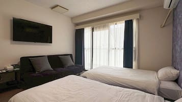 1 bedroom, desk, free WiFi, bed sheets