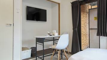 1 chambre, bureau, Wi-Fi gratuit, draps fournis