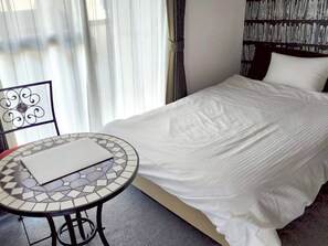 2 bedrooms, desk, free WiFi, bed sheets