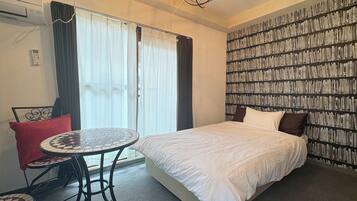 2 bedrooms, desk, free WiFi, bed sheets