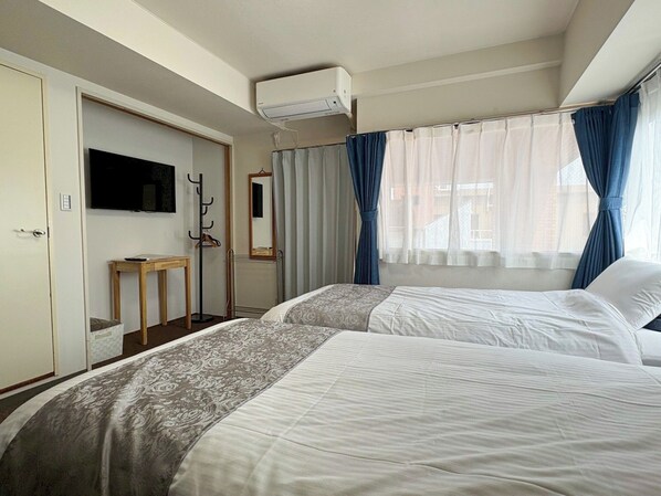 1 bedroom, desk, free WiFi, bed sheets