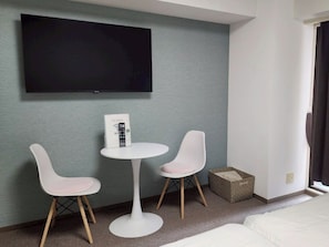 1 bedroom, desk, free WiFi, bed sheets - 202 Twin room with unit bath two single beds Near Kanazawa Castle Park / Kanazawa Ishikawa (Kanazawa)