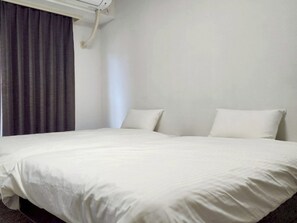 1 camera, una scrivania, Wi-Fi gratuito, lenzuola