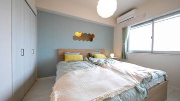 3 bedrooms, desk, iron/ironing board, free WiFi