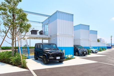 Property grounds. ocean standard / Himi Toyama
