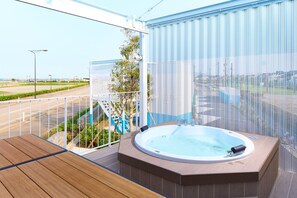 Bain à remous extérieur