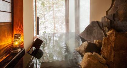 At an altitude of 1000m spend time in an archit / Takayama Gifu