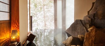 At an altitude of 1000m spend time in an archit / Takayama Gifu