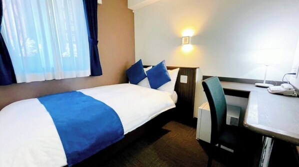 1 chambre, bureau, fer et planche à repasser, Wi-Fi gratuit