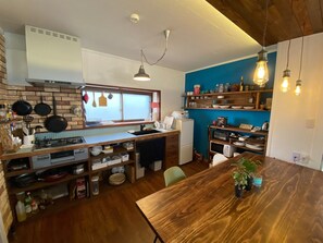Fridge, microwave, stovetop, cookware/dishes/utensils - 2 minutes walk to Upopoy whole house reserved for / Shiraoi-gun Hokkaidō (Shiraoi-gun)