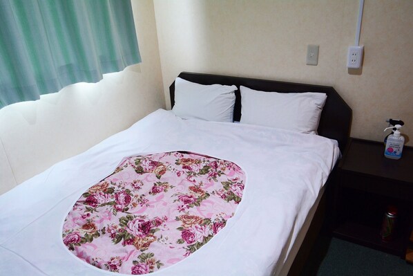 1 室のベッドルーム、WiFi (無料)、ベッドシーツ