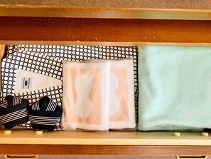 Hair dryer, towels, soap, shampoo - Hotel Oak Forest Japanesestyle room 810 tatami / Kitaazumi-gun Nagano (Kitaazumi-gun)