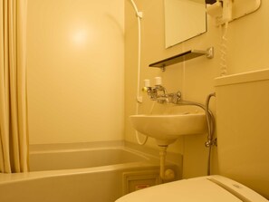Haartrockner, Handtücher, Seife, Shampoo