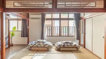 5 bedrooms, bed sheets