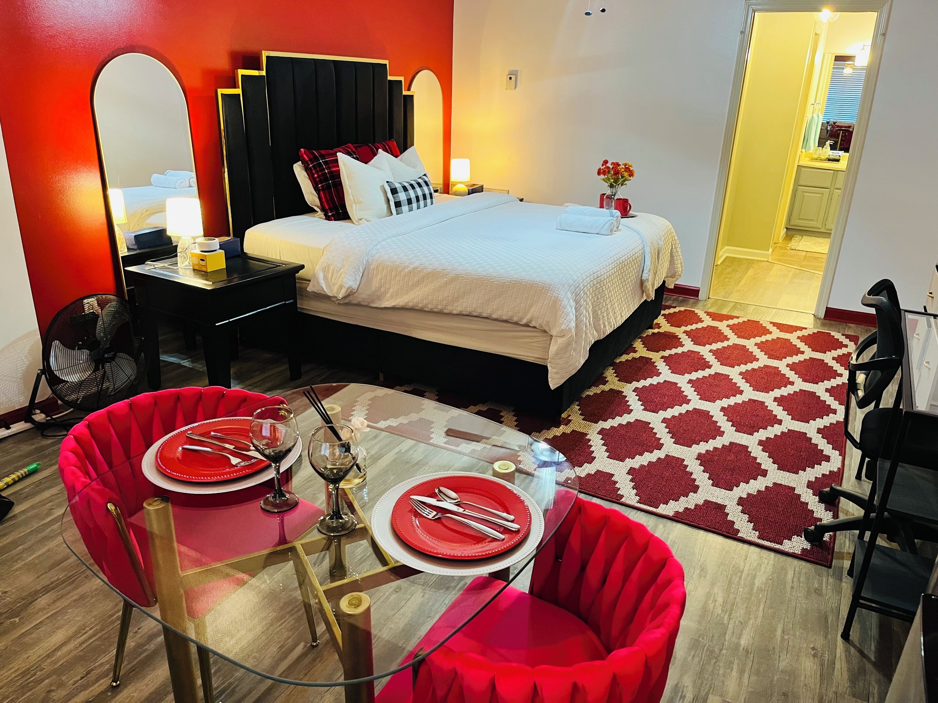 1 quarto, escrivaninha, ferros/tábuas de passar roupa, Wi-Fi de cortesia