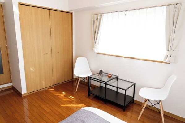 1 bedroom, desk, iron/ironing board, free WiFi