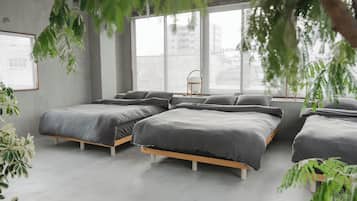 1 bedroom, desk, free WiFi, bed sheets