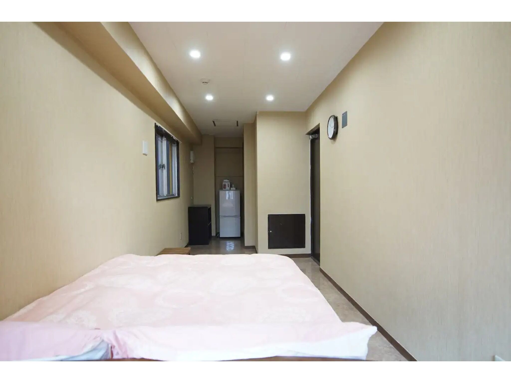 1 室のベッドルーム、アイロン / アイロン台、WiFi (無料)、ベッドシーツ