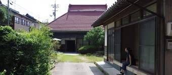 While listening to the sound of the clear stream / Saihaku-gun Tottori