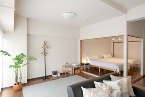 1 bedroom, iron/ironing board, free WiFi, bed sheets - RIVER WEST 3066 peopleWiFi / Hiroshima city Hiroshima (Hiroshima city)