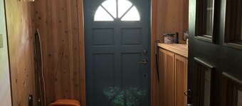 A relaxing space with plasterfinished interior wa / Oshima-machi Tokyo