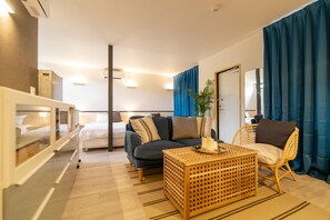 1 habitación, escritorio, tabla de planchar con plancha y wifi gratis 