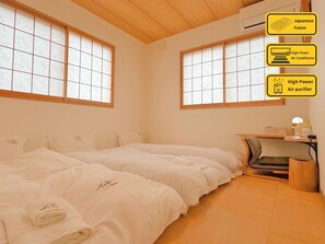 4 Schlafzimmer, Schreibtisch, Bügeleisen/Bügelbrett, kostenloses WLAN