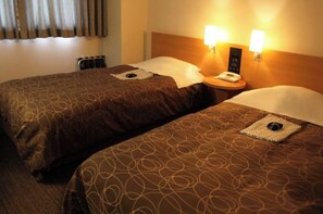 1 Schlafzimmer, Schreibtisch, Bettwäsche
