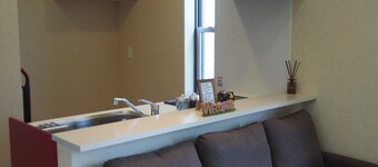 Designers room 1 bedroom Simmons mattress used - Harbour Inn  Suites 202 / Niigata City Niigata