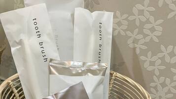 SĂšche-cheveux, serviettes fournies