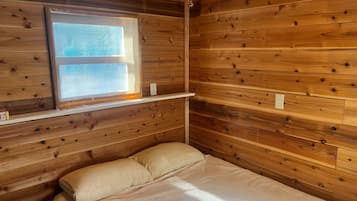 1 habitación, escritorio, wifi gratis y ropa de cama
