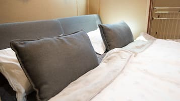 1 habitación, escritorio, wifi gratis y ropa de cama