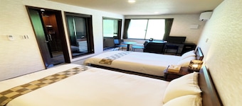 NonsmokingSemidouble twin roomAll rooms have a cypress bath / Narita Chiba
