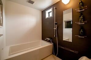 Hårtork och handdukar