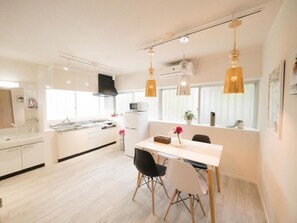 Dining - An entire villa for rent perfect location for sig / Nago Okinawa (Nago)