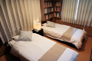 2 chambres, bureau, draps fournis