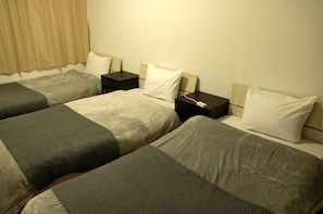 2 bedrooms, desk, free WiFi, bed sheets