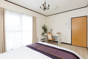 3 bedrooms, desk, free WiFi, bed sheets