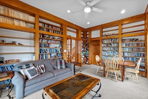 Téléviseur, foyer, jeux vidéo, lecteur de DVD