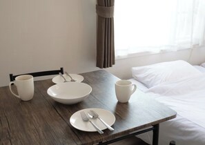 1 Schlafzimmer, Schreibtisch, Bügeleisen/Bügelbrett, kostenloses WLAN