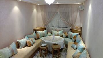 City Apartment | Living area