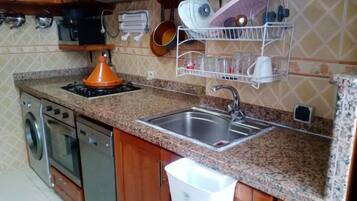 Paper towels, dining tables