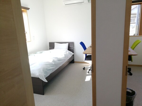 2 sovrum, skrivbord, gratis wi-fi och sängkläder