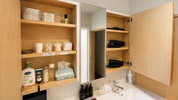 Hair dryer, towels