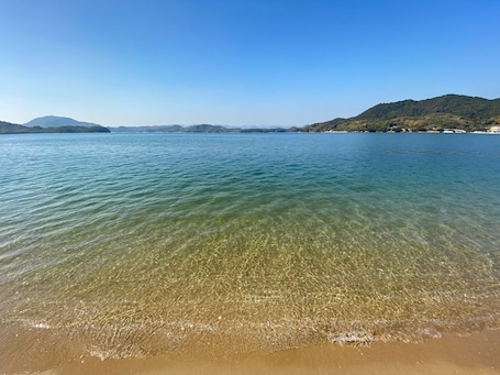 Beach. No meals Seafront house with loft / Onomichi Hiroshima