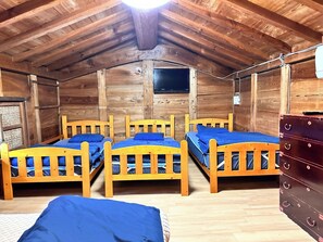 1 chambre, bureau, accès au Wi-Fi (inclus), literie fournie